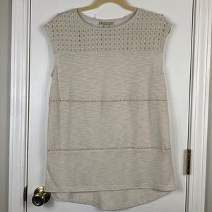 Dana Bachman cream colored sleeveless top size small. Has crocheted detail